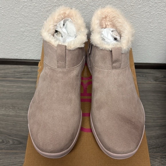 Ryka Water-Repellent Side-Zip Ankle Boots Faux Fur-Amber - Picture 4 of 6